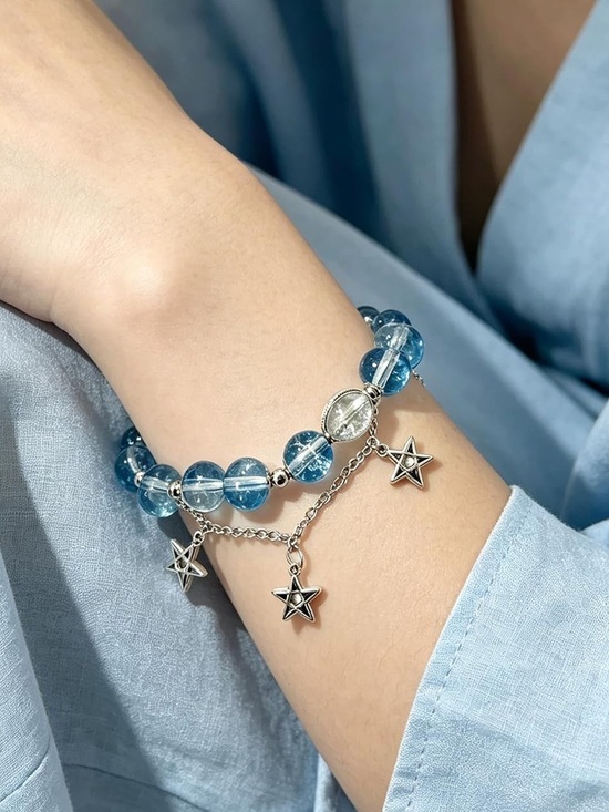 Jewelry - 🆕New Stretchy Blue and Clear Crackle Beaded Bracelet with Star Charms